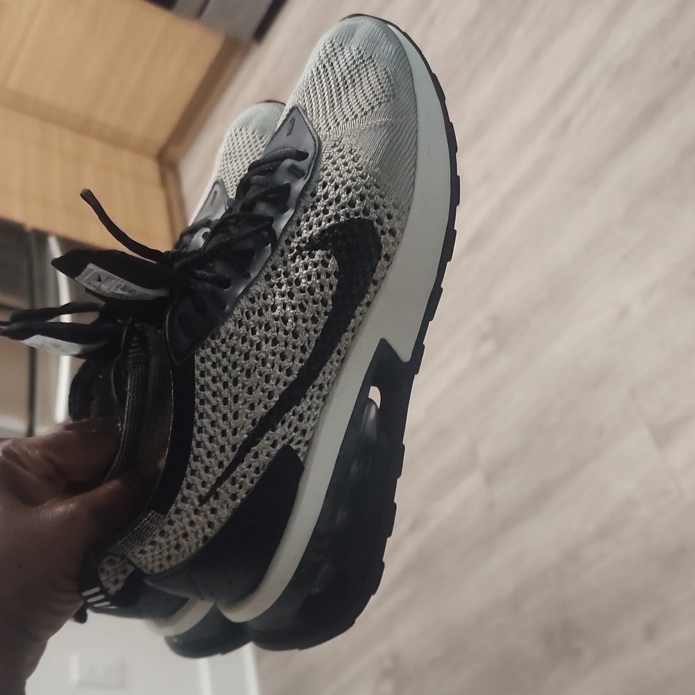 Flynit Racer Nike - Picture 2 of 6